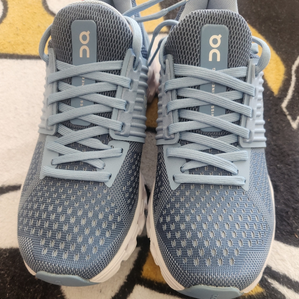 On cloudswift shoes for women size 5.5 sneakers